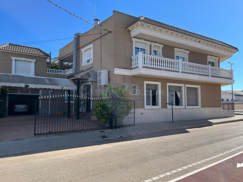 Casa y restaurante en venta en Benejuzar - foto 3
