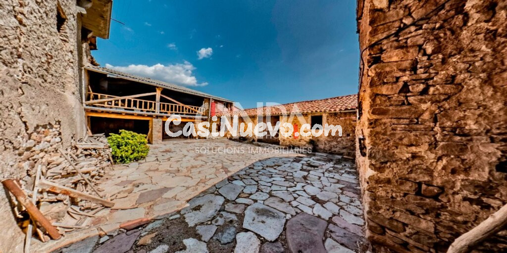 IMPRESIONANTE MASIA DE PATRIMONIO CULTURAL EN EL CENTRO DE E