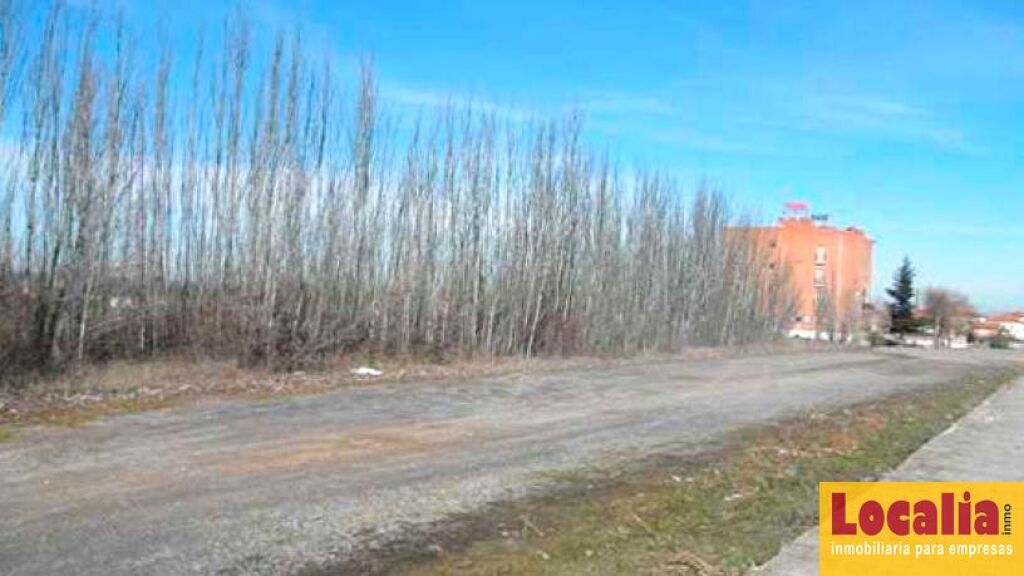 Terreno urbano en Monzón de Campos - foto 5