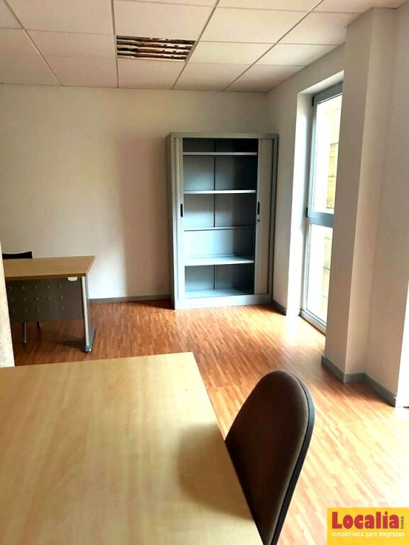 Oficinas con plaza de garaje incluida, Santander