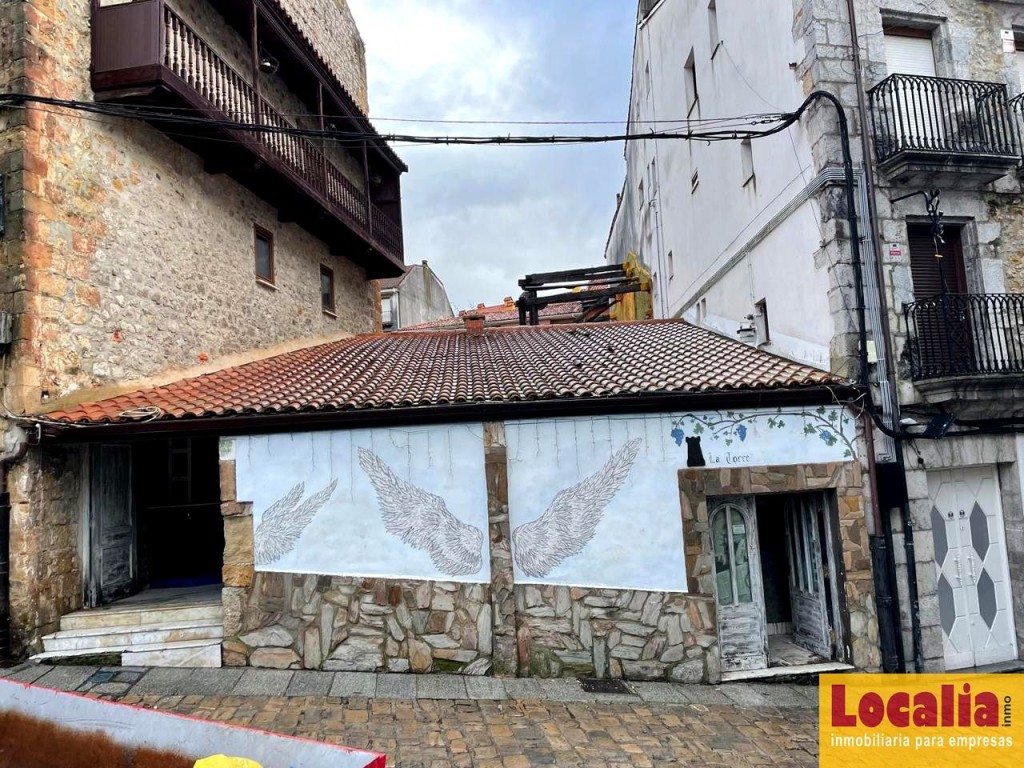 Local comercial posibilidad de reconvertir, Laredo