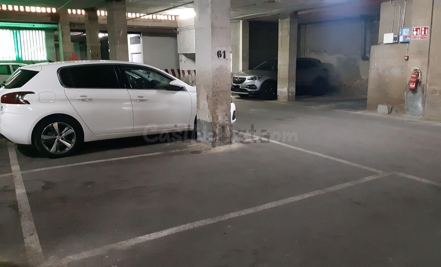 SE VENDE GARAJE / ZONA ALTOZANO