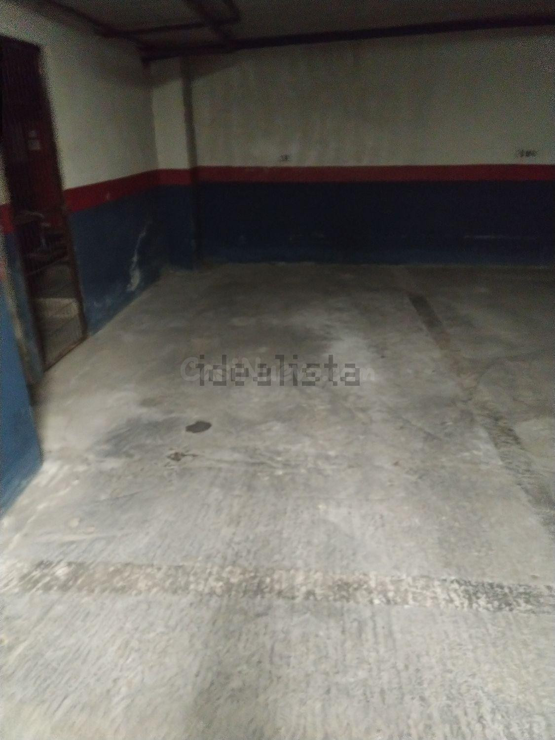 SE VENDE GARAJE / ZONA ALTOZANO