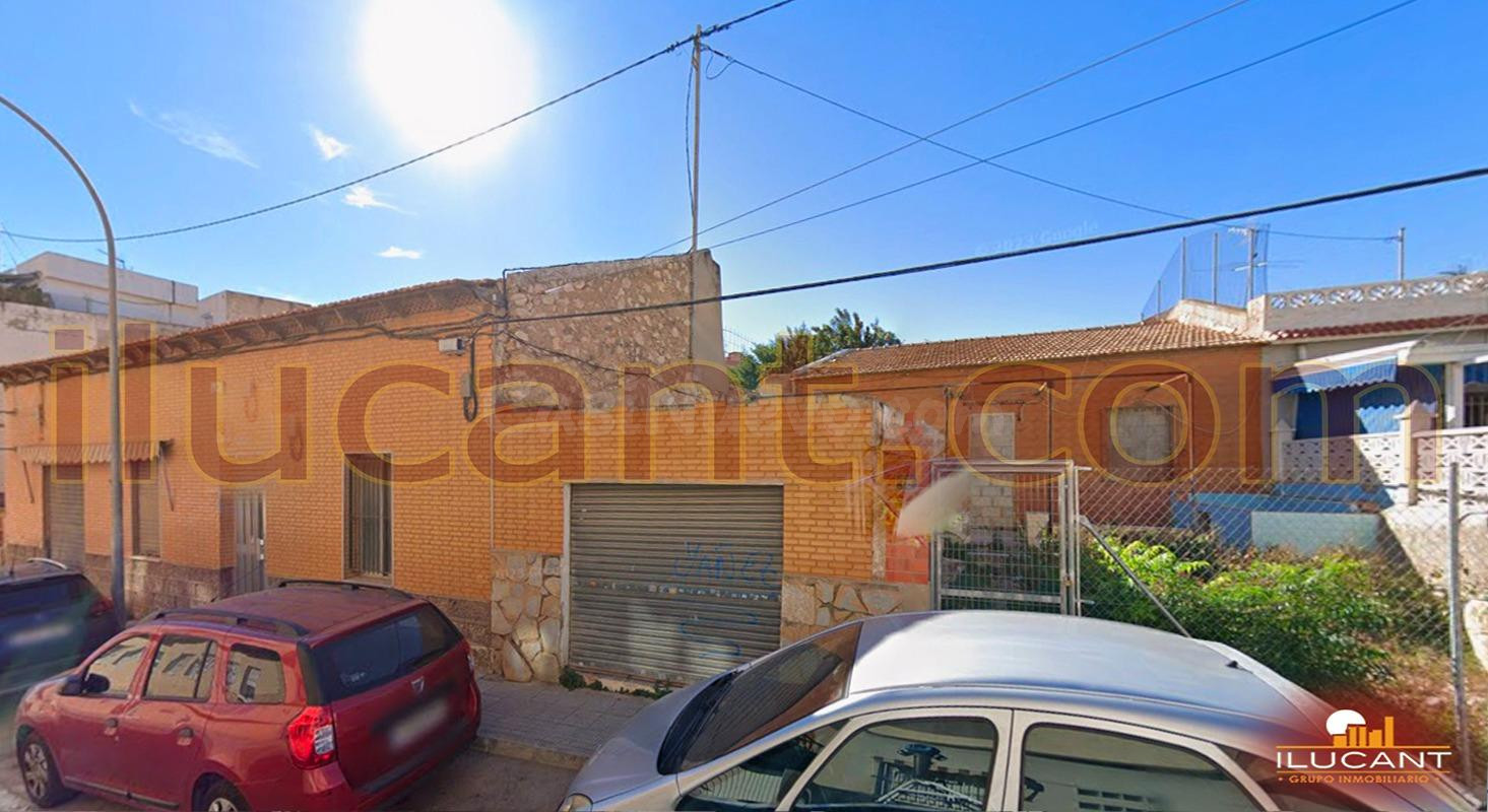 Parcela urbana en San Agustín, Alicante – 209 m2 cerca del PAU 2, ideal para proyecto residencial o comercial