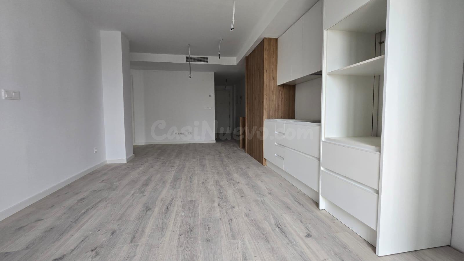 VIVIENDA CON PISCINA Y GARAJE