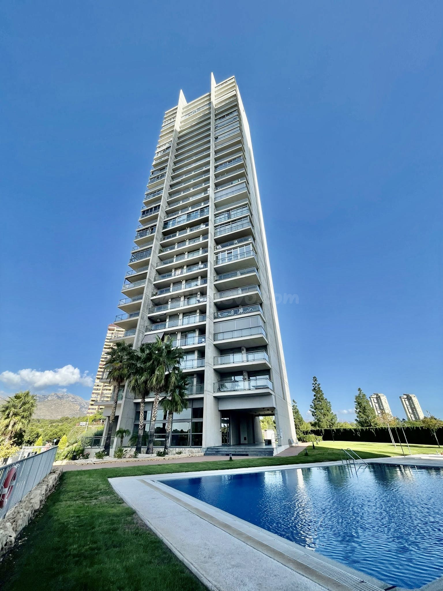 SE VENDE UN APARTAMENTO EN PONIENTE, BENIDORM