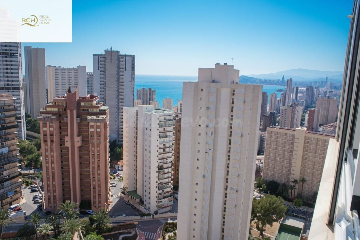 PISO REFORMADO CON VISTAS AL MAR