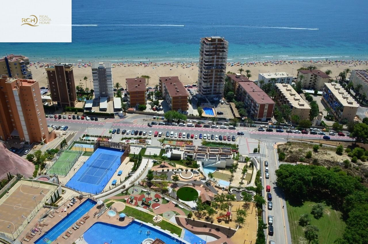 MODERNO PISO EN SUNSET DRIVE DE BENIDORM