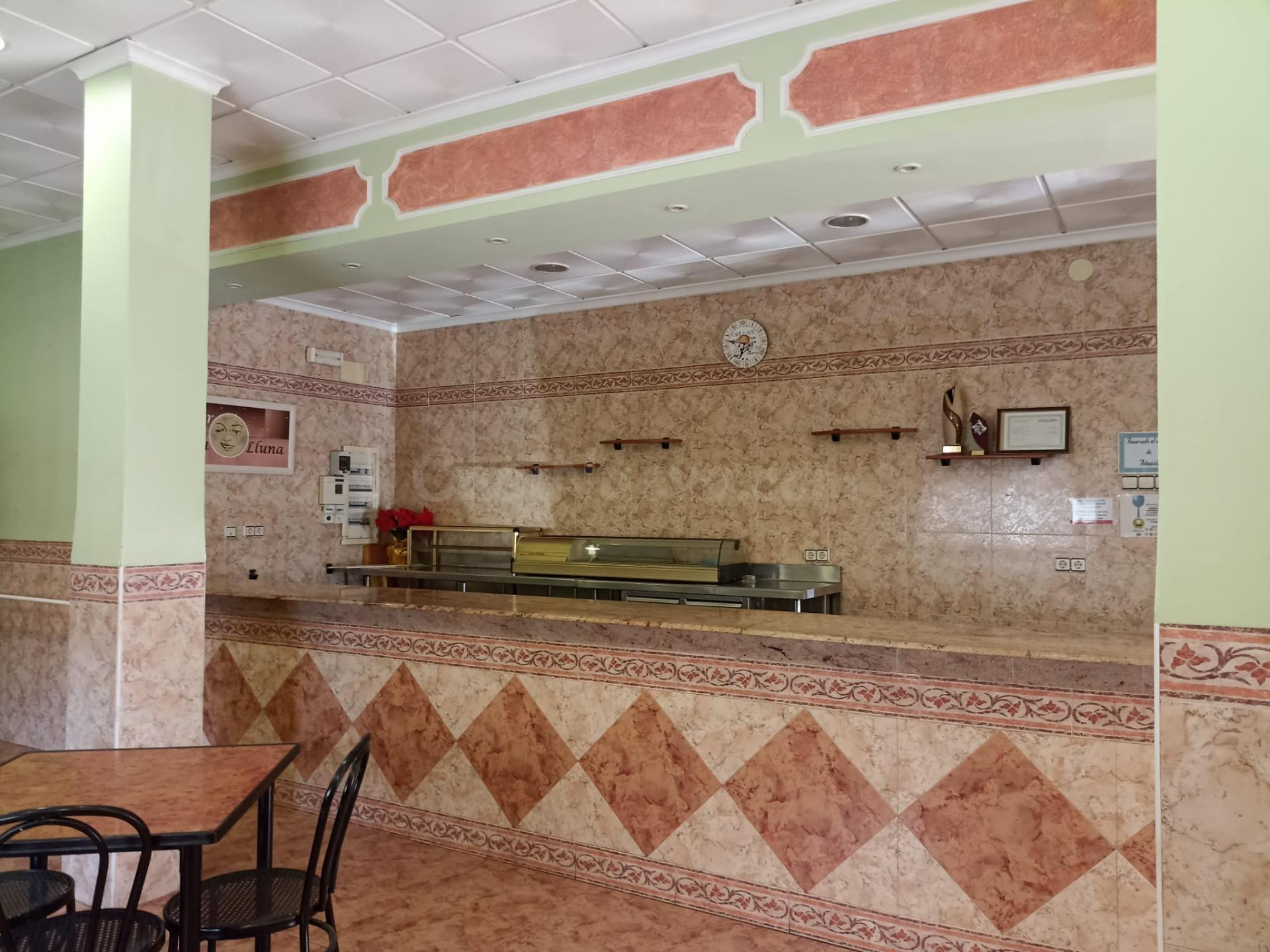 Casa Independiente con Local Comercial y Garaje en el Corazón del Centro:Oportunidad Única en Alaior