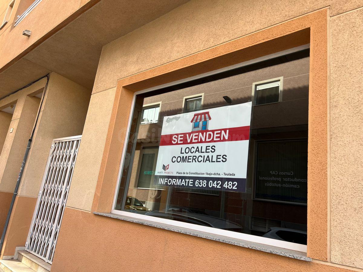 Local comercial de 117 m2 en el centro de Teulada junto a parking y zona de mercado