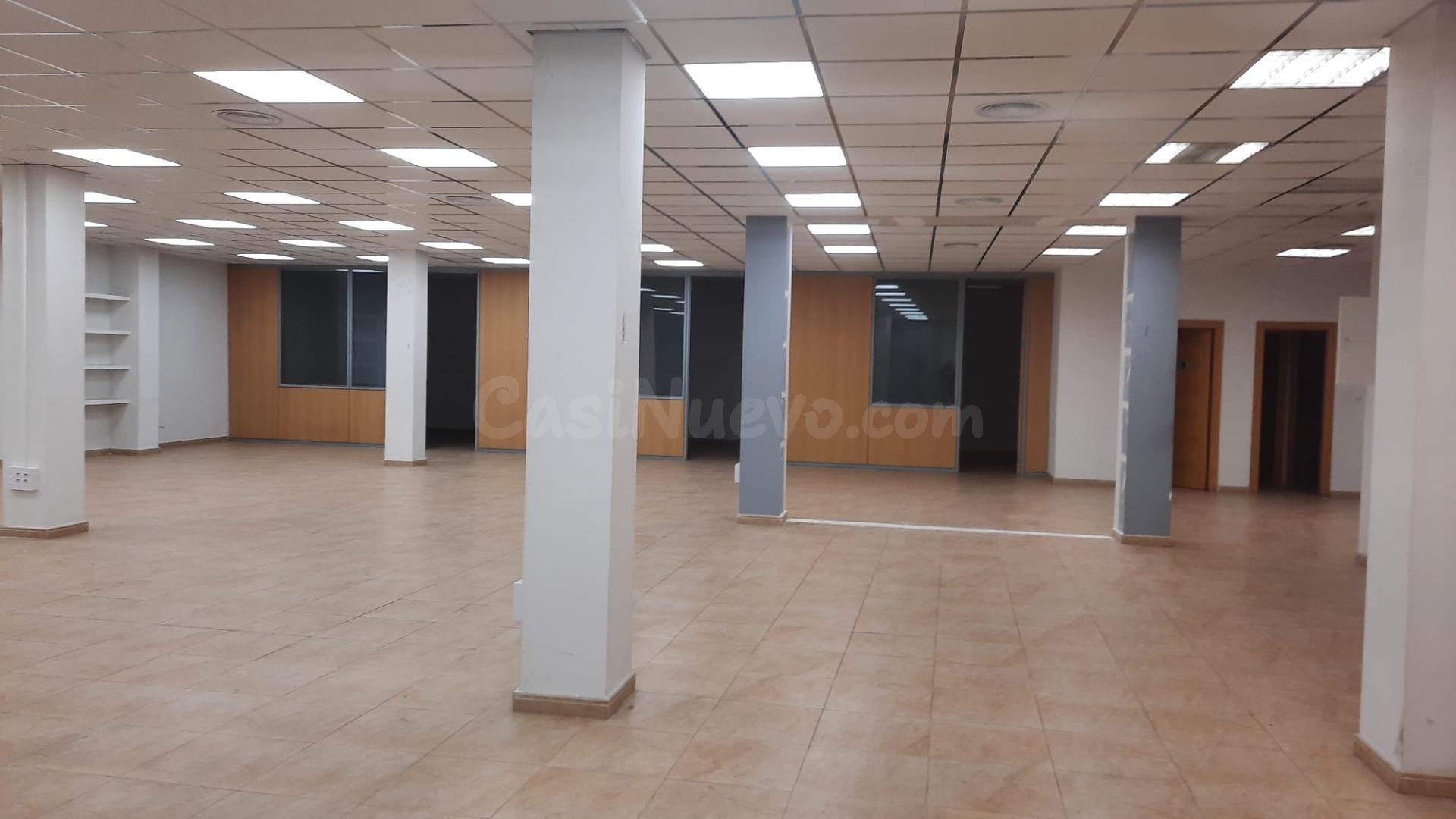 ALQUILER GRAN LOCAL 548M2. EN LA FLOTA, ARREGLADO PARA ENTRAR