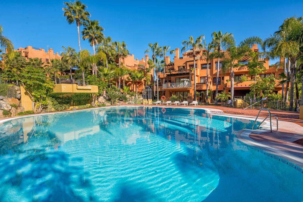 Lujoso apartamento Duplex en una exclusiva  urbanizacion en Puerto Banus Azambra hill club
