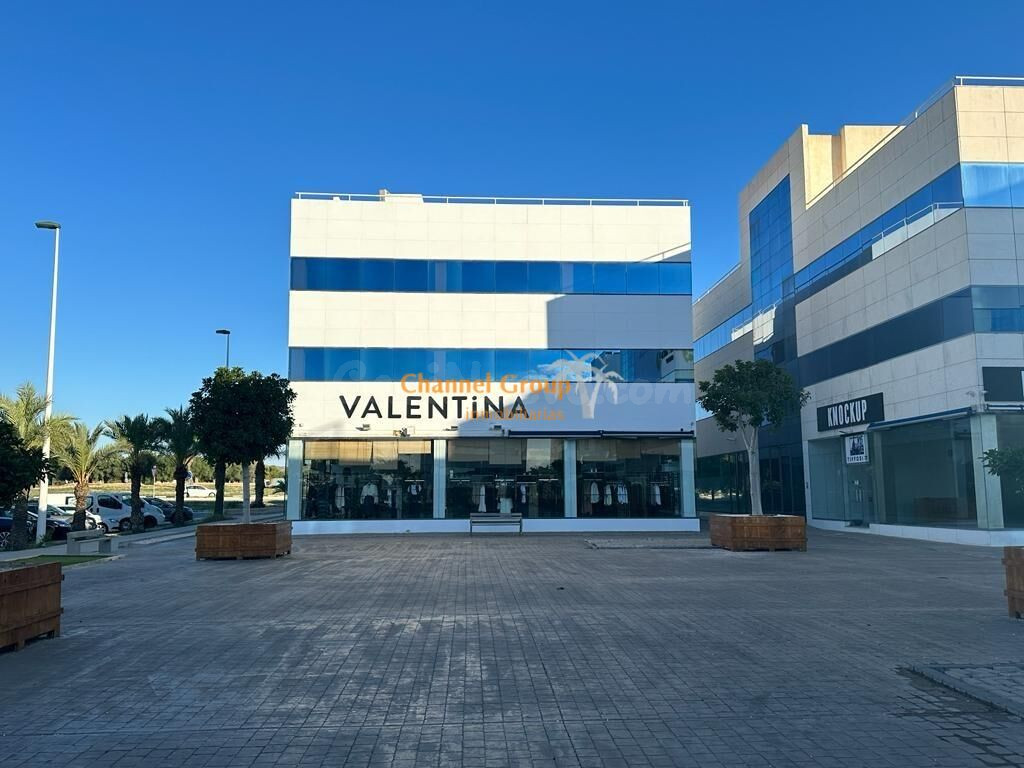 SE ALQUILA LOCAL COMERCIAL EN EL PARQUE EMPRESARIAL!!