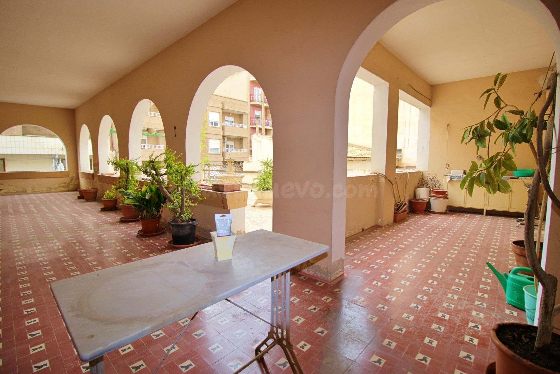 Edificio de dos plantas