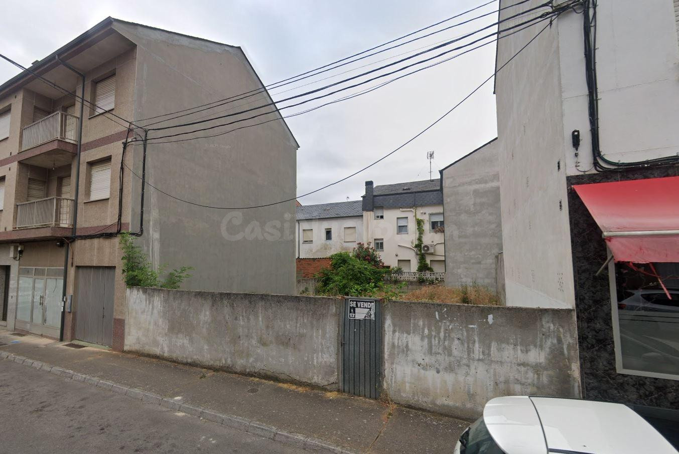 VENTA SOLAR URBANO EN CUATROVIENTOS (PONFERRADA)