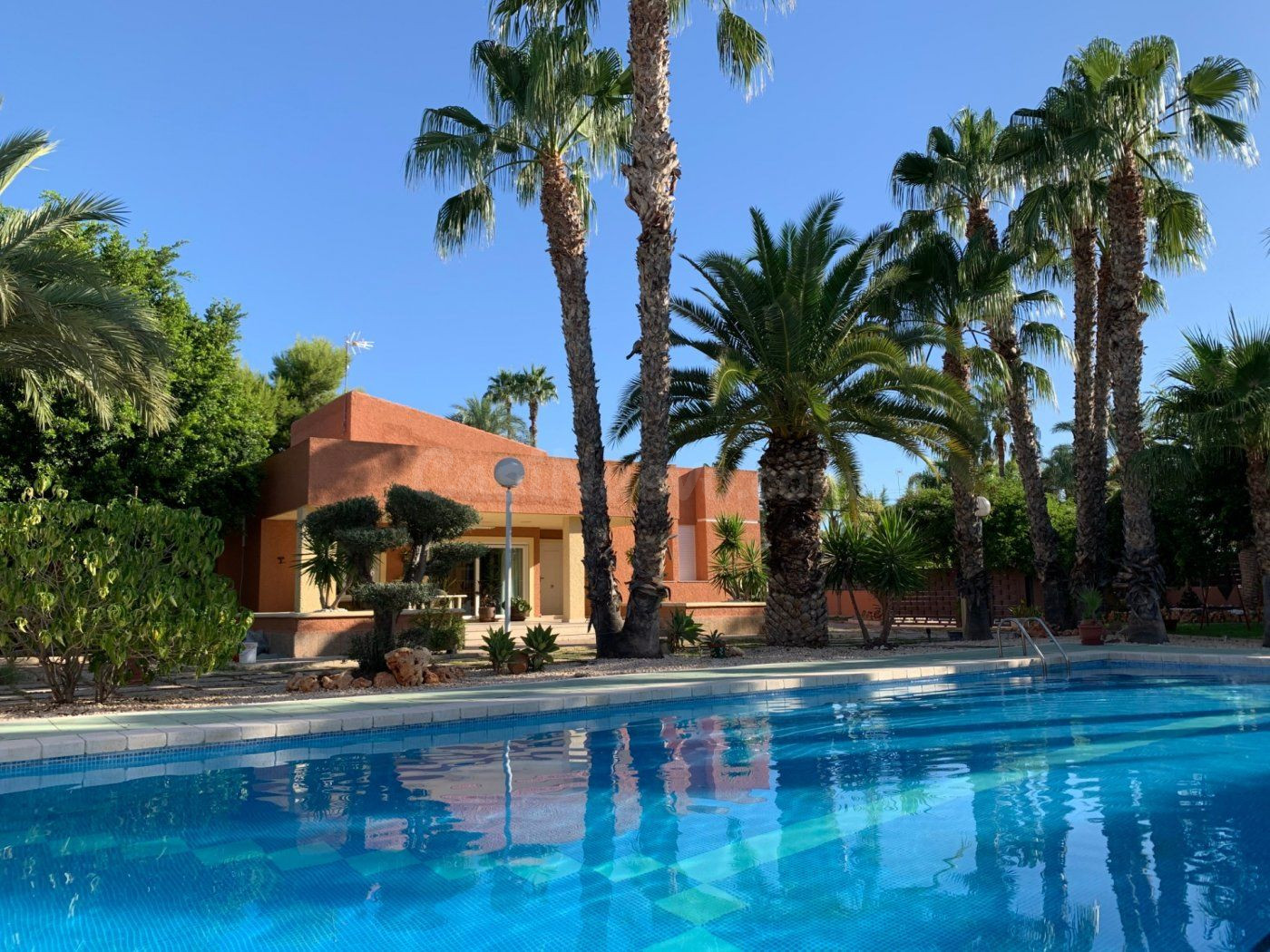 Chalet urbano en Elche, (Matola).