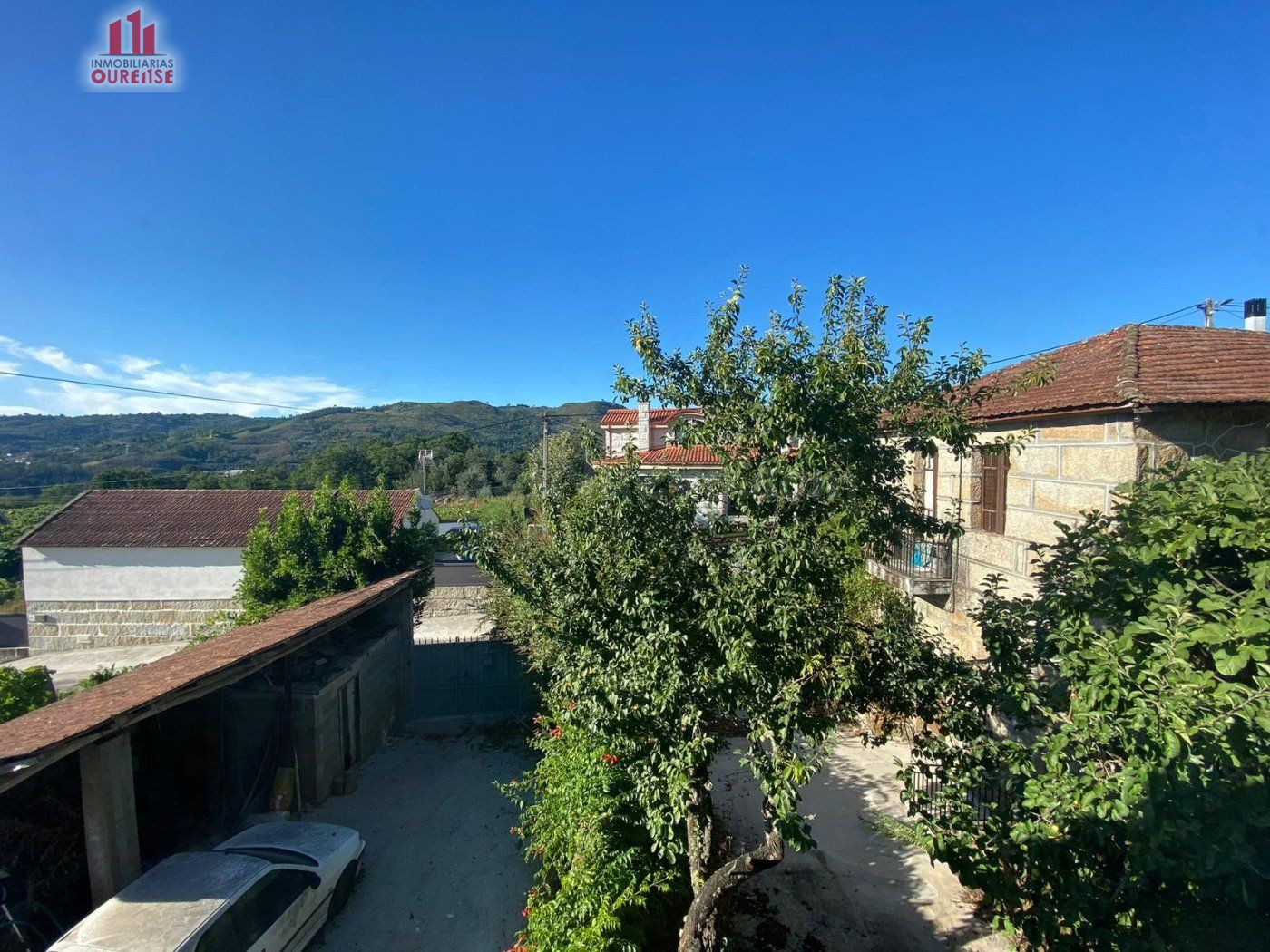 SE VENDE CASA SITUADA EN LA ZONA DE ALONGOS - foto 4
