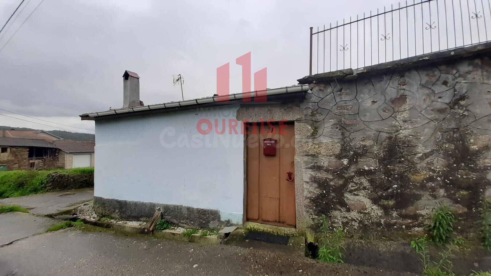 CASA CON GALPÓN, PATIO Y PEQUEÑA PARCELA CERCA DE CELANOVA - foto 3