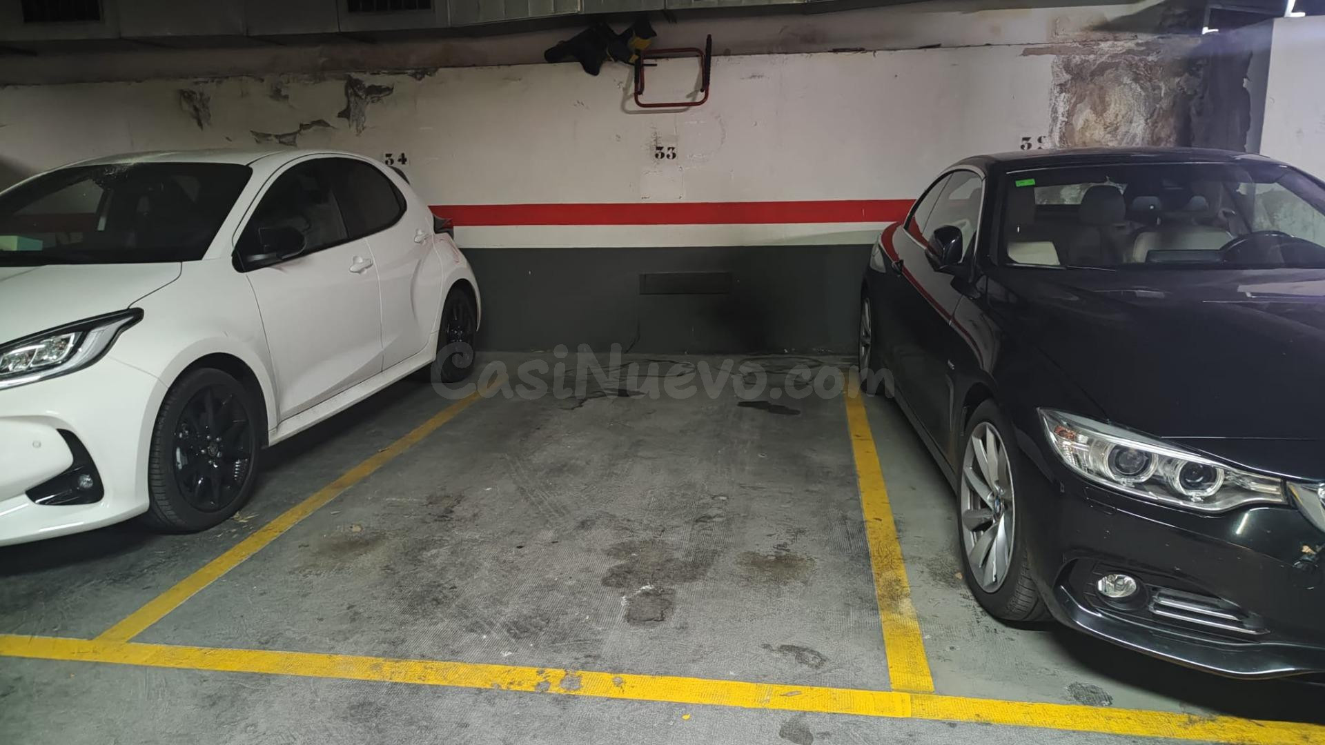 Plaza de parking amplia!