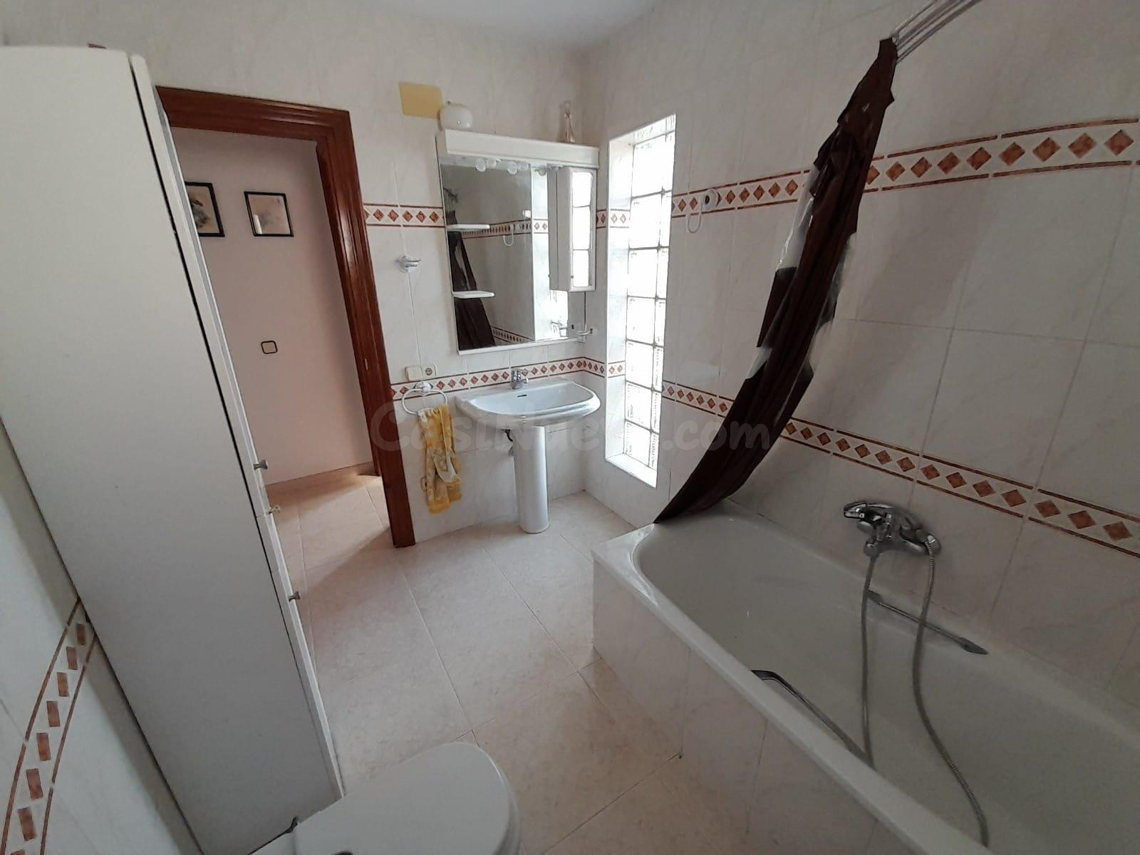 OPORTUNIDAD GRAN CASA DE PUEBLO EN BENISSANET( RIBERA D´EBRE - foto 4