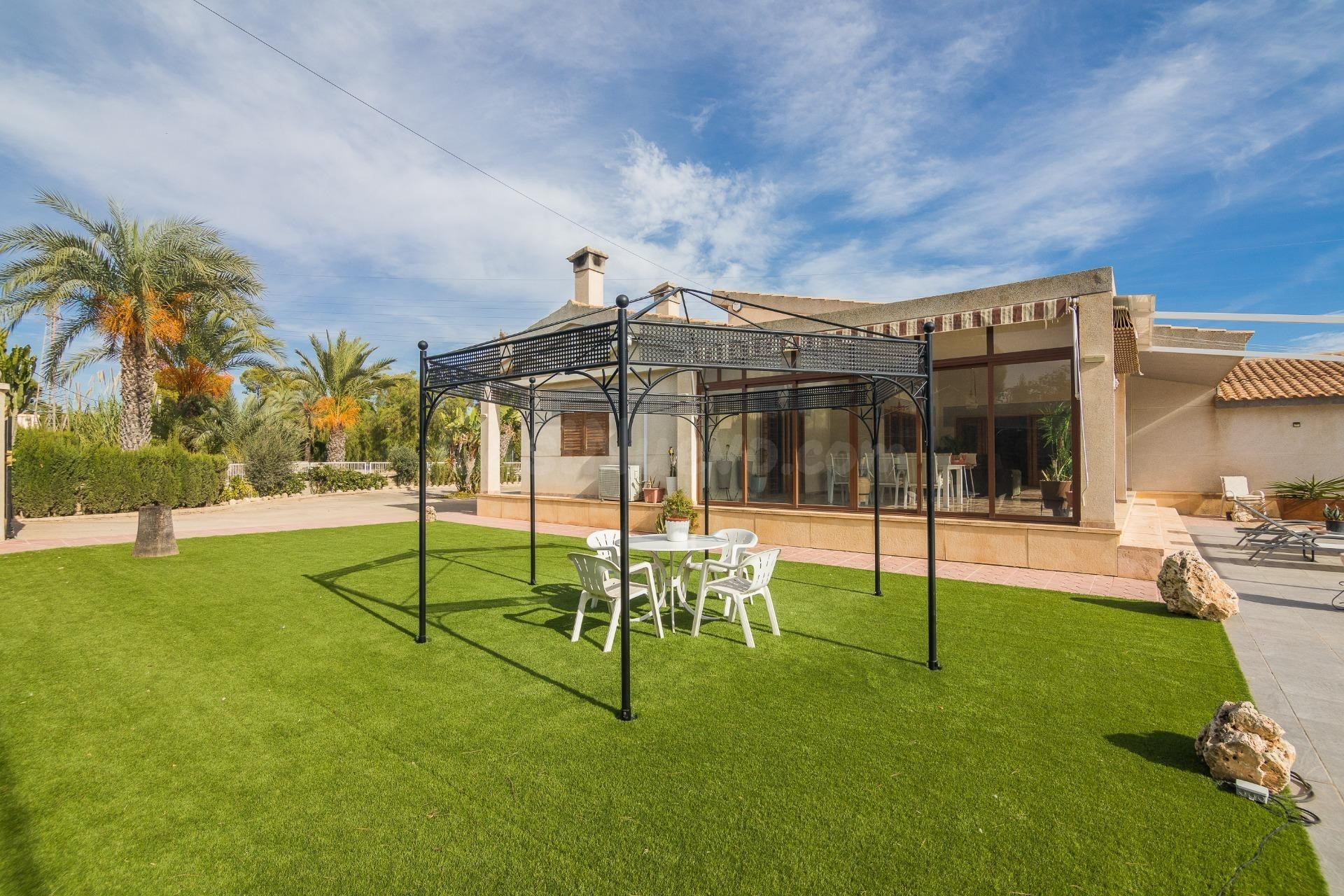 Chalet independiente de lujo en suelo urbanizable