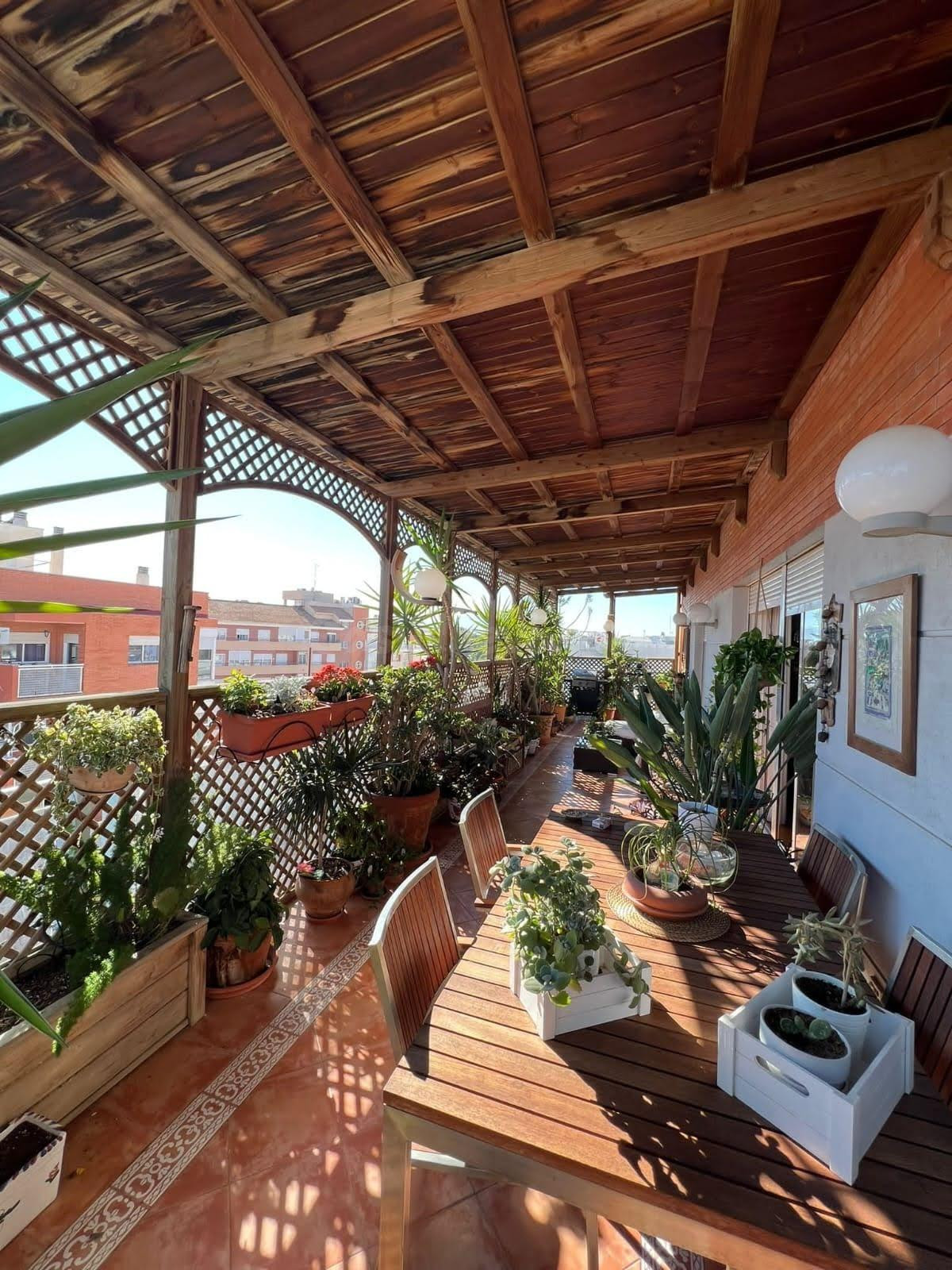 VENTA DE ATICO EN JUAN CARLOS I - foto 2