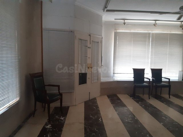 Local comercial en la Avenida