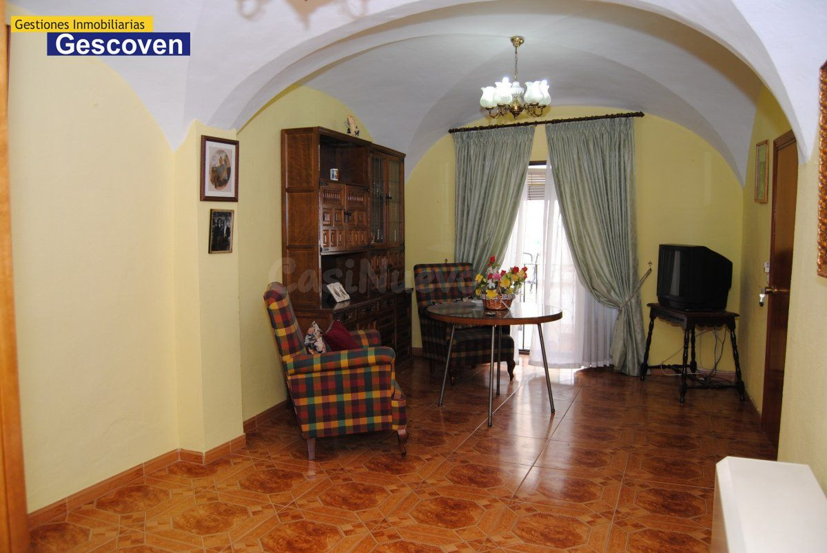 MUY CENTRICA VIVIENDA CON TERRAZA