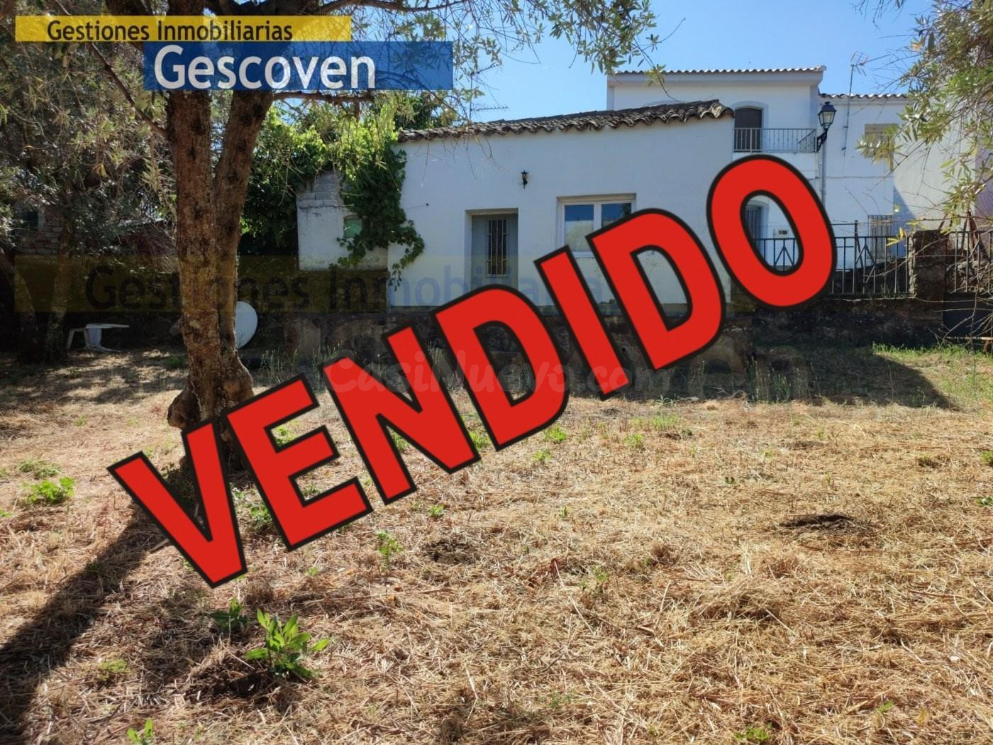 VIVIENDA RURAL CON PARCELA DE TERRENO, PATIO Y TERRAZA