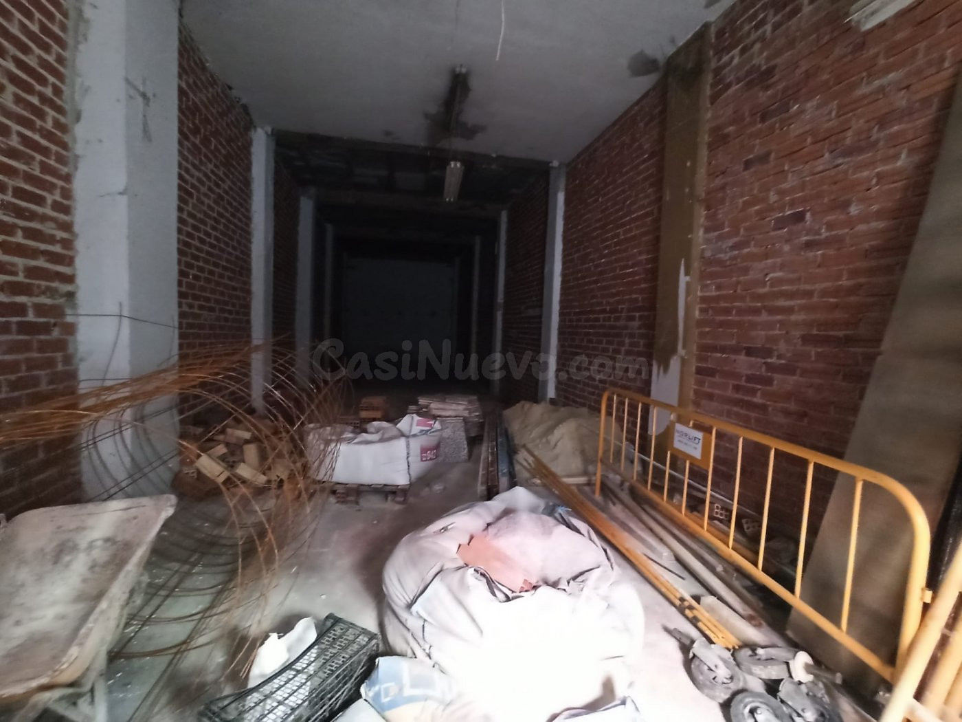 Local diáfano en zona de Cuatro Caminos - foto 4
