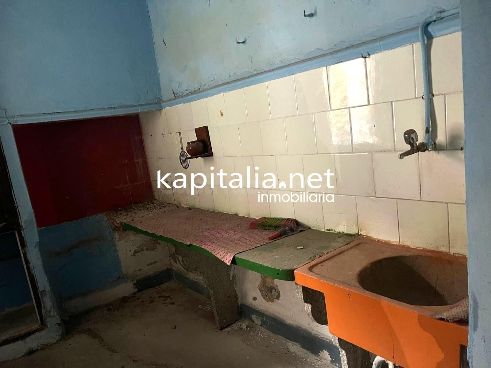 CASA A LA VENTA PARA REFORMAR EN BENISSUERA. - foto 2