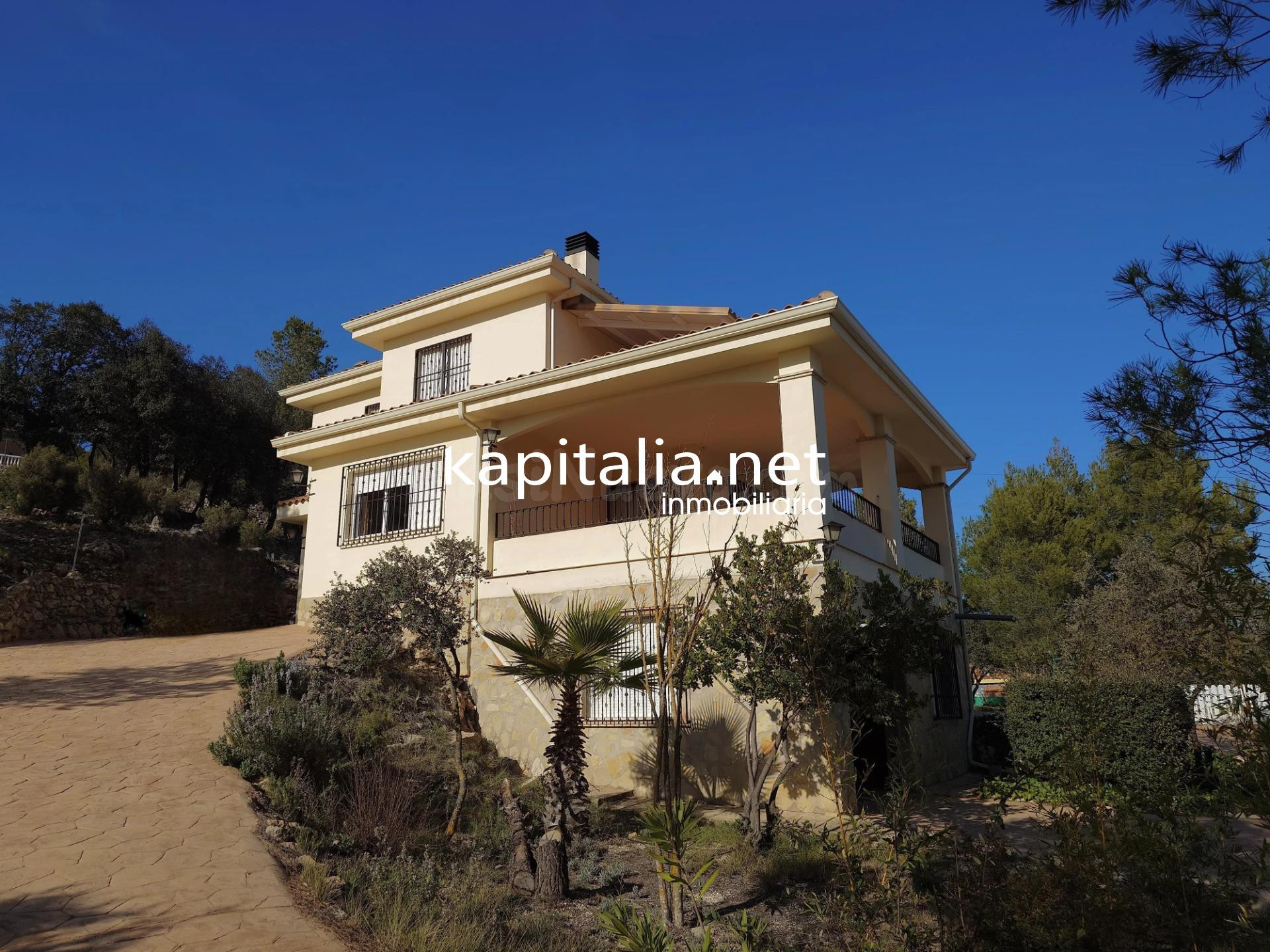 Chalet a la venta en la Sierra Mariola, Bocairent - foto 5
