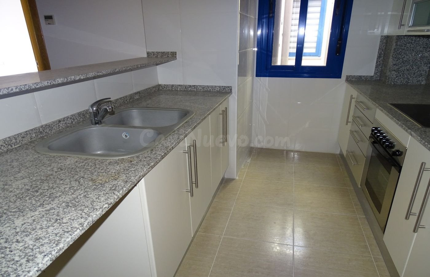 Apartamento de 62 m2 con 2 dormitorios, terraza y parking