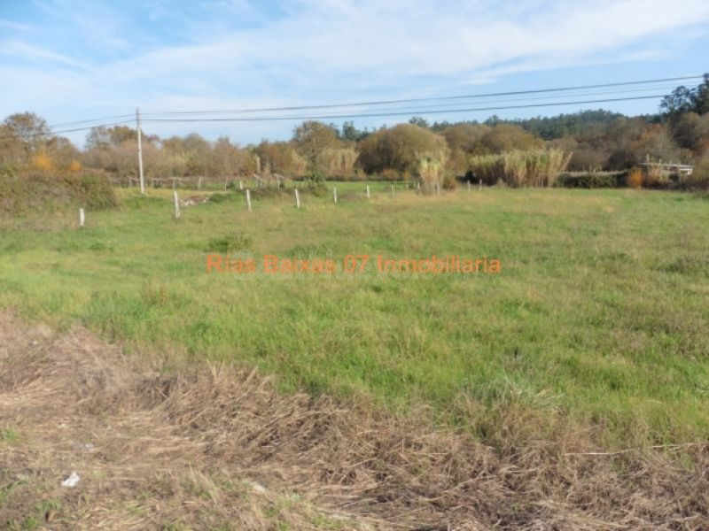 REF 2366 SOLAR LLANO Y SOLEADO CON PROYECTO 1266 m2 CRUCEIRO - foto 2