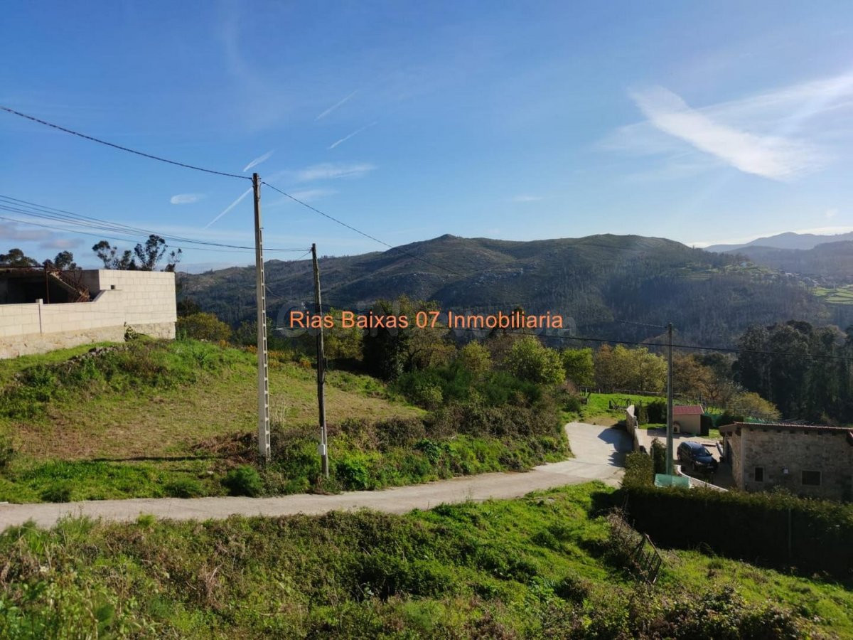 REF 2800 SOLAR 1763m2 SOLEADO ZONA AMOEDO ( PAZOS DE BORBEN )
