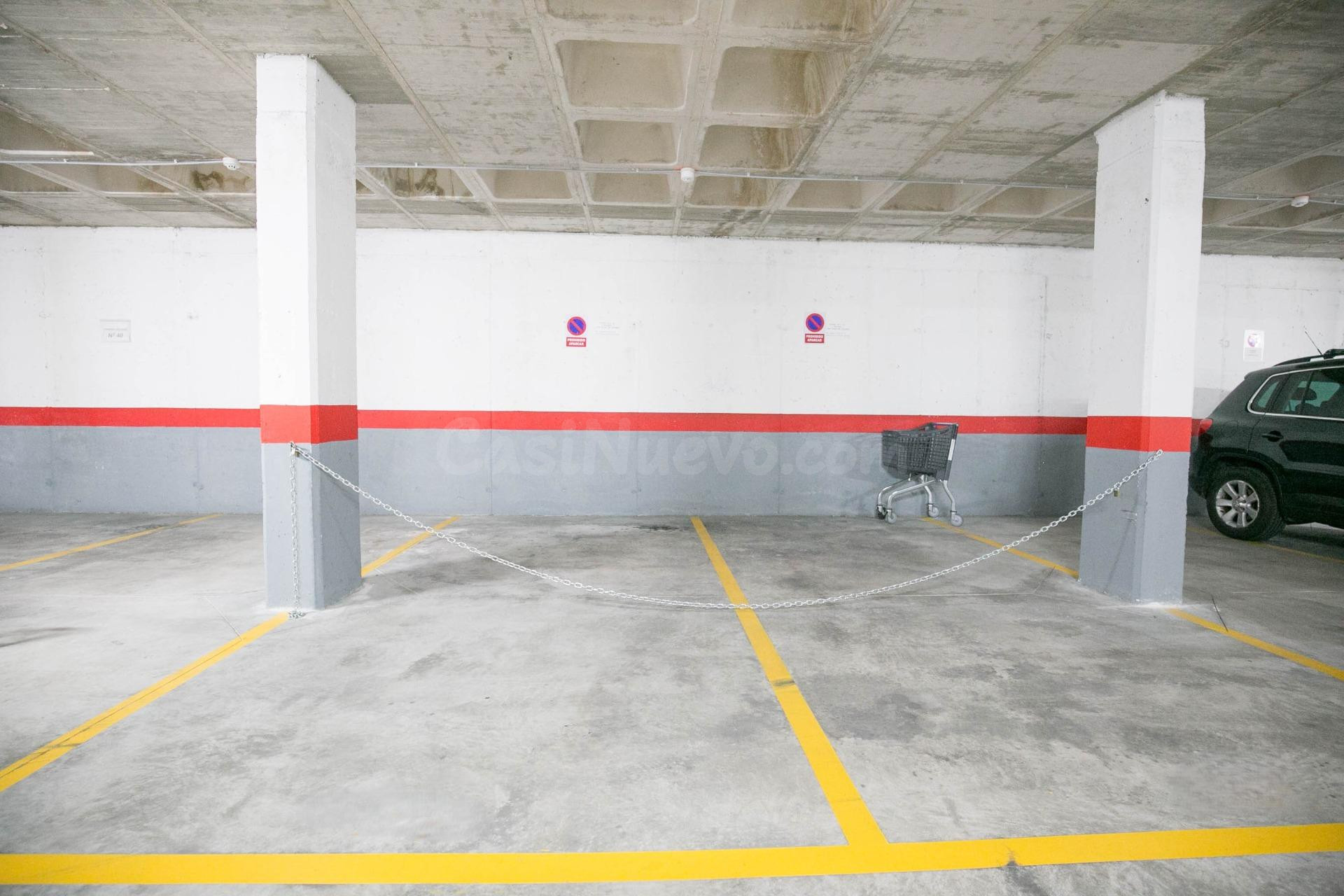 Plaza de garaje en venta – Primera línea, Playa Carabassí.
