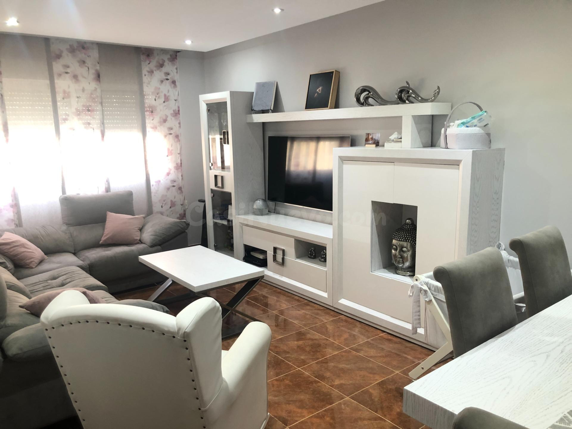 BONITA TRIPLEX SEMINUEVA A LA VENTA EN LA CURVA