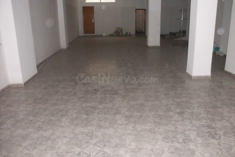 Local comercial en Avda. Albaida - Ontinyent