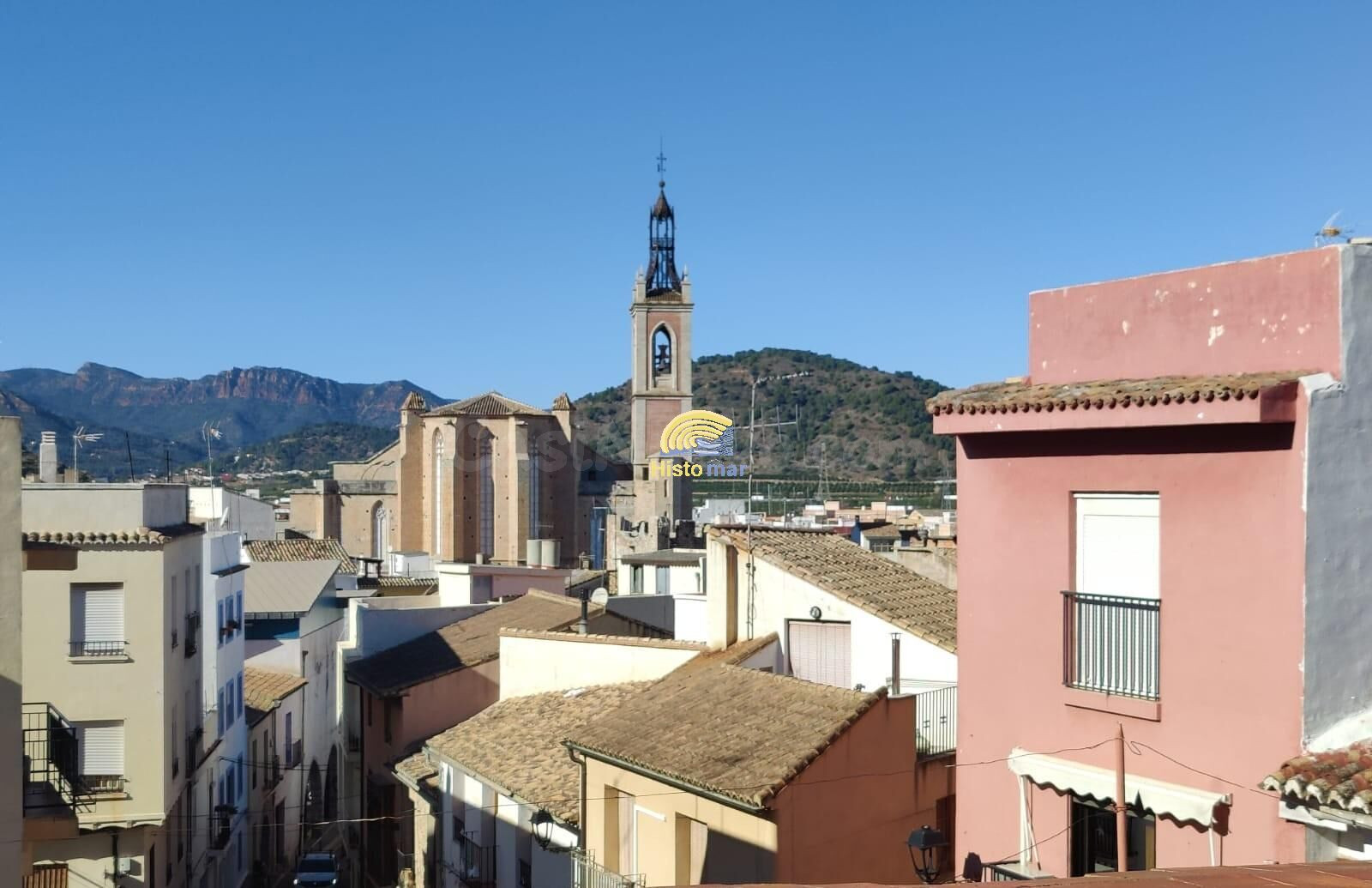 Encantadora Casa en el Casco Antiguo de Sagunto: Historia y Modernidad