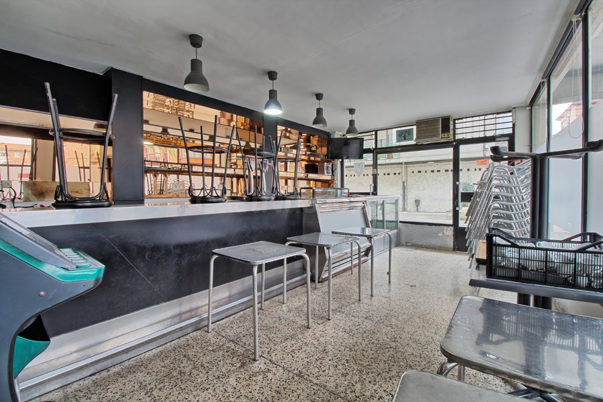 LOCAL PREPARADO COMO BAR
