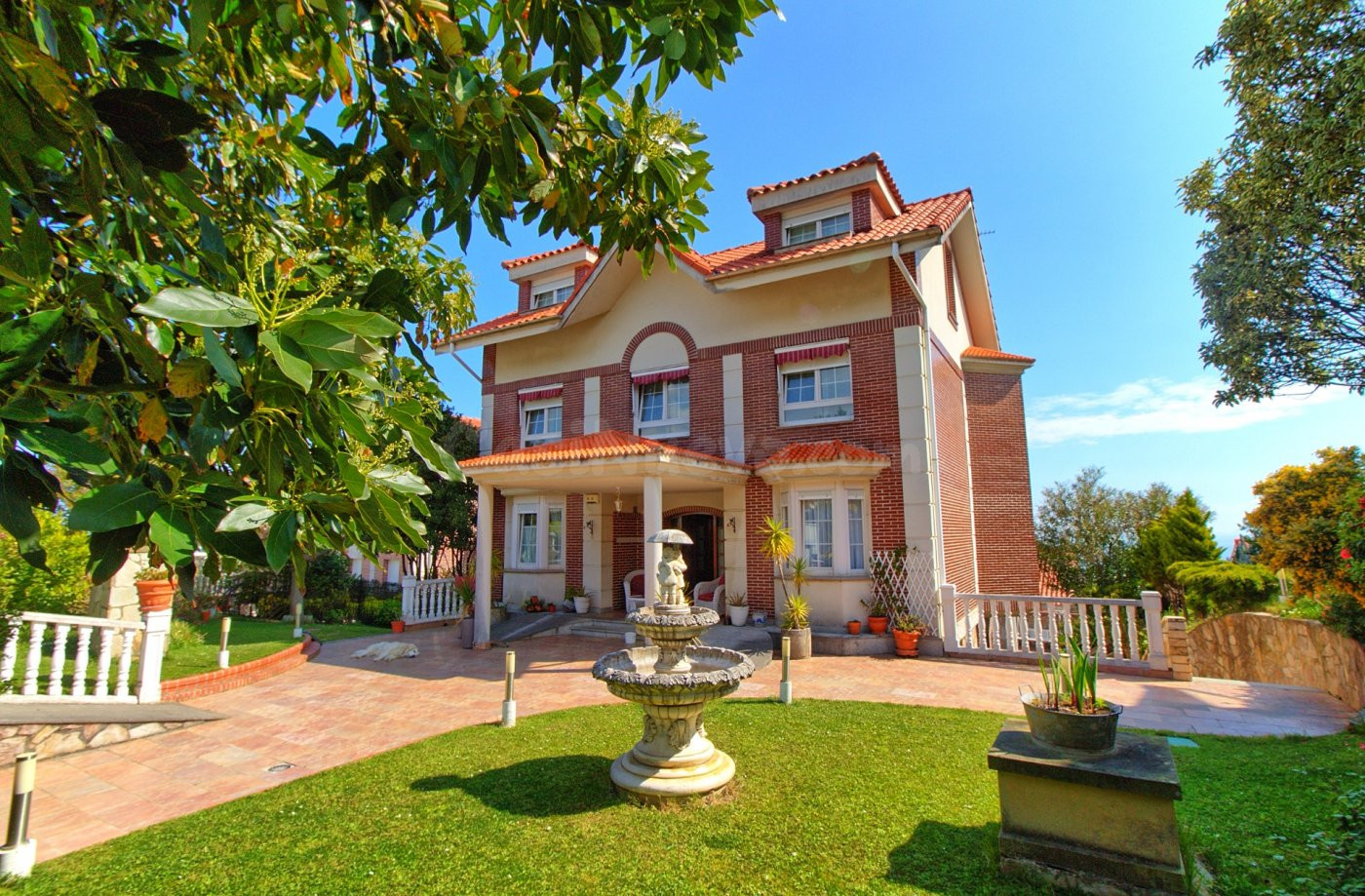 CASA INDEPENDIENTE DE LUJO  EN CASTRO URDIALES!