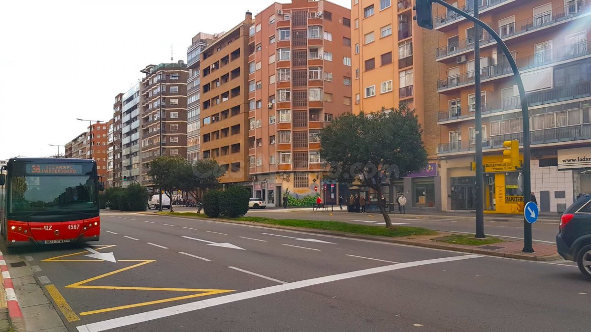 AVDA NAVARRA - 270 m2 de LOCALES COMERCIALES A PIE DE CALLE.