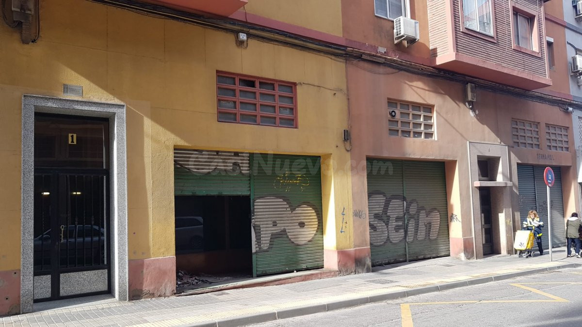 AVDA NAVARRA - 164 m2 de LOCALES COMERCIALES A PIE DE CALLE.