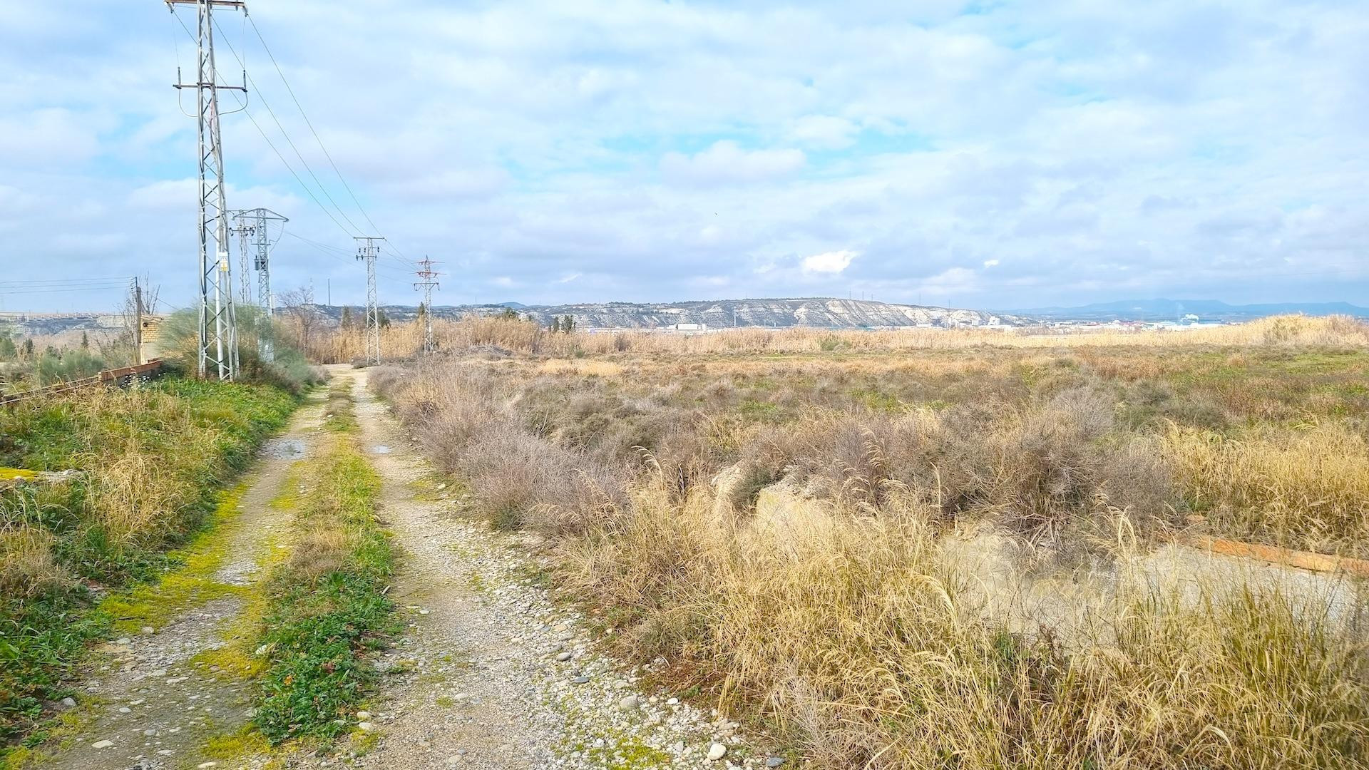 Terreno en venta en Zuera.