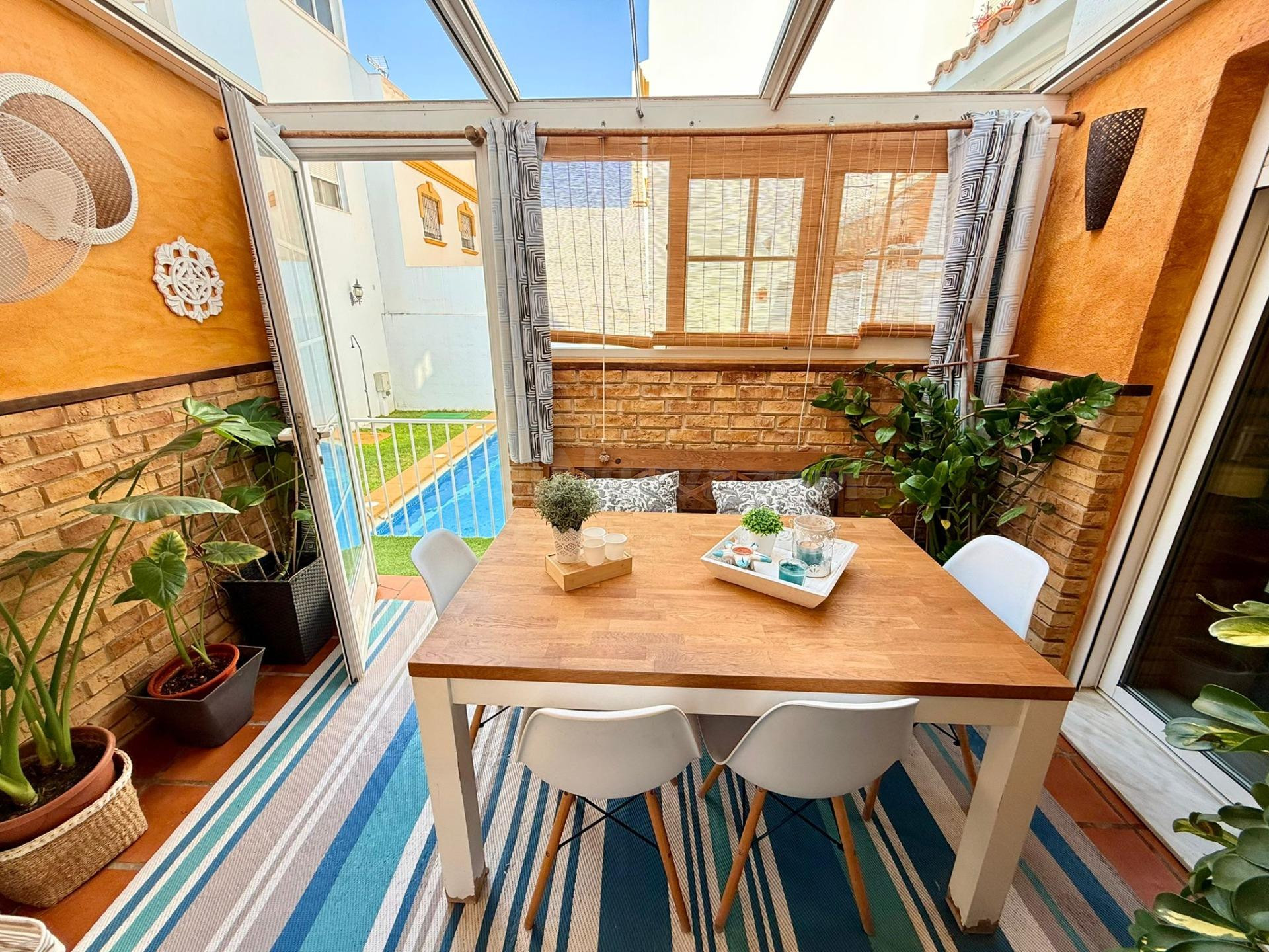 PRECIOSO TRIPLEX EN AGUADULCE SUR