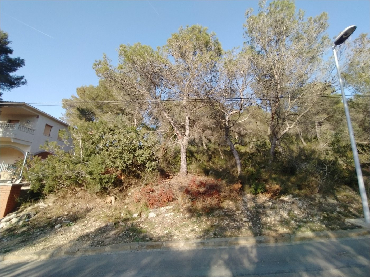 TERRENO URBANO A LA VENTA DE 994M2 EN CALAFELL URBANIZACIÓN MAS ROMEU