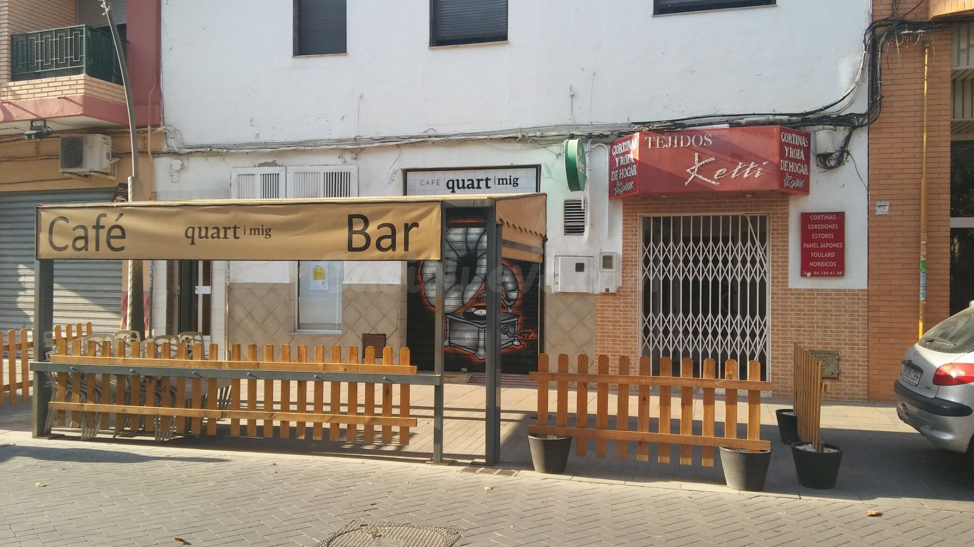 En traspaso Cafetería-Restaurante céntrico en Quart de Poblet