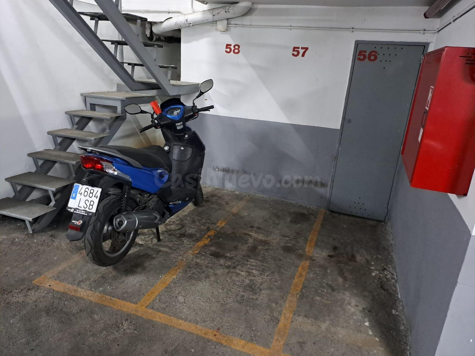 Se vende plaza de parking para MOTO
