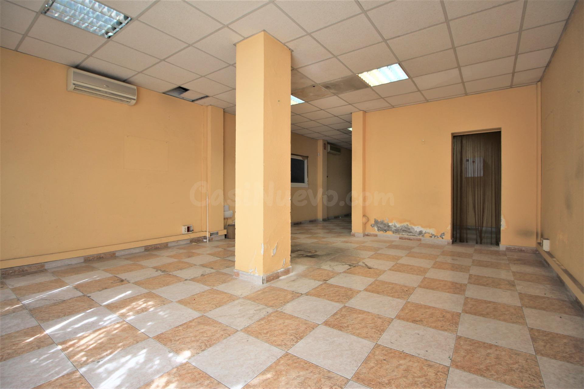 Local en venta Hospitalet del Llobregat - foto 2
