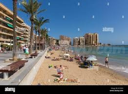 Increíble apartamento de 2 dormitorios cerca de la playa en Torrevieja